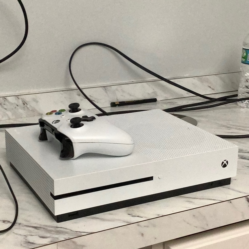Xbox One S 1tb